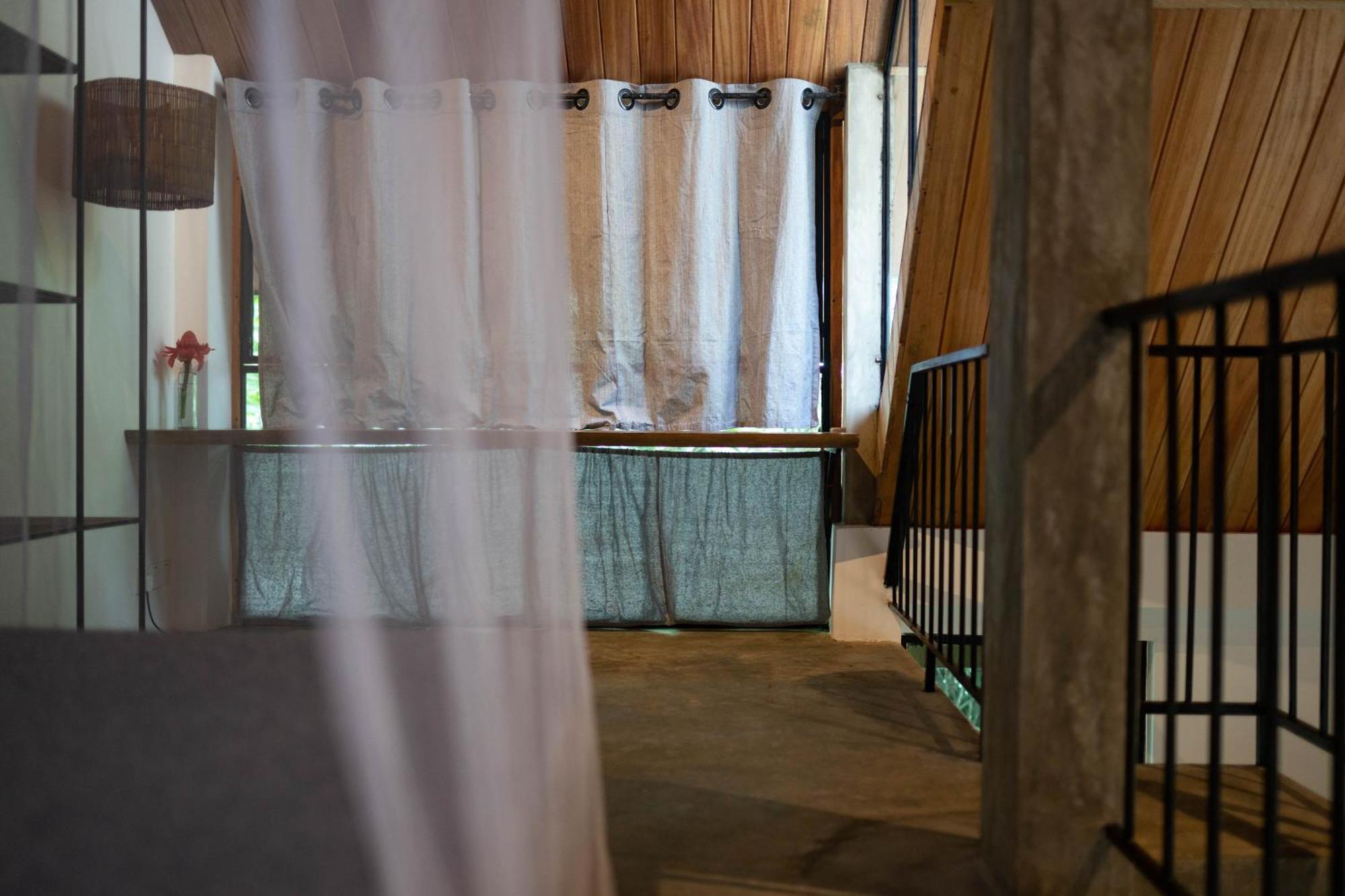 Voda Hotel Унаватуна Екстер'єр фото